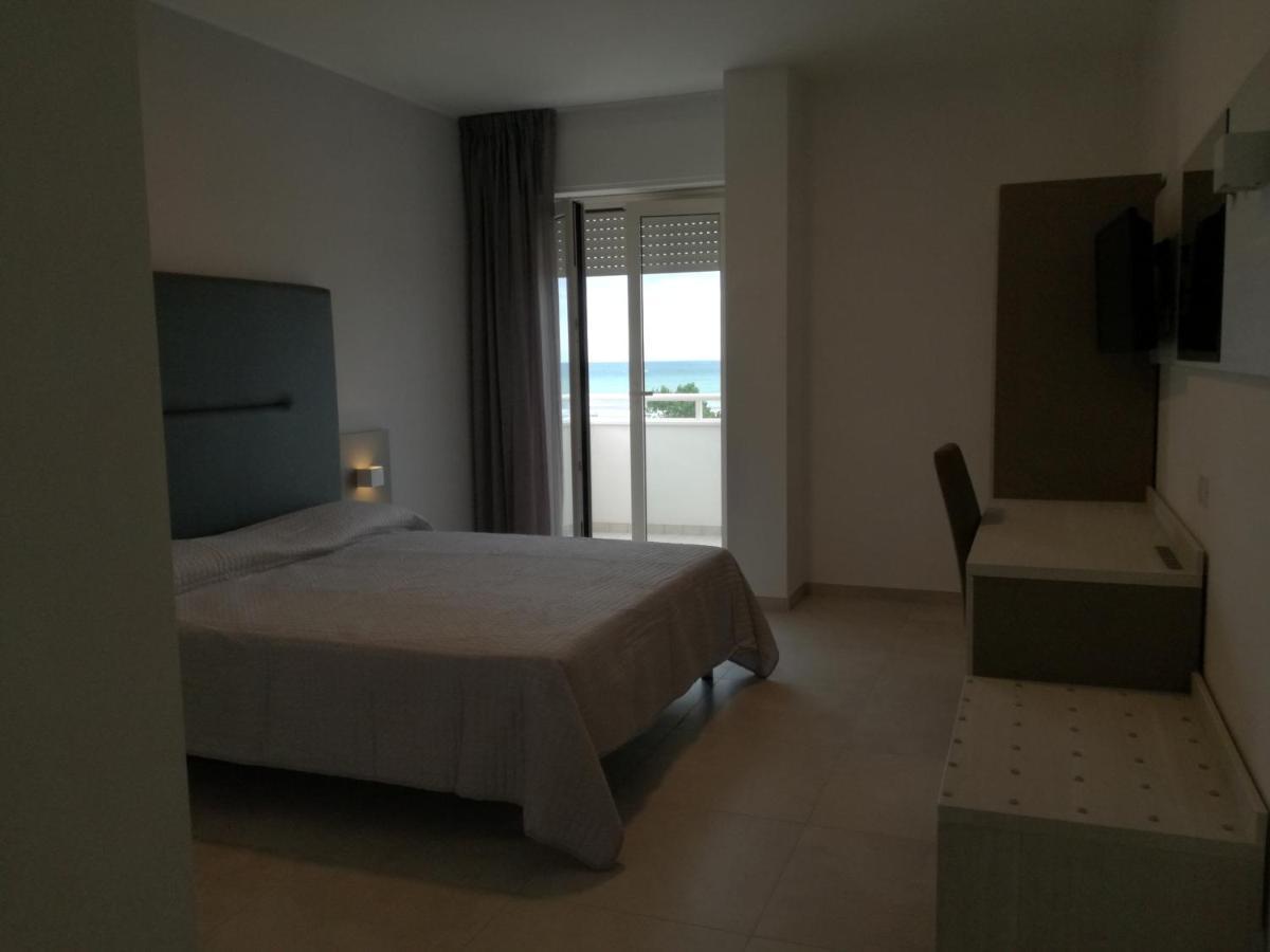 Nuovo Hotel Settibi 20M Dalla Spiaggia Giulianova Exterior photo