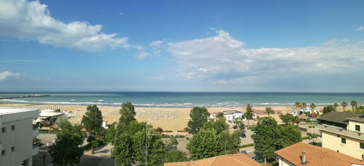Nuovo Hotel Settibi 20M Dalla Spiaggia Giulianova Exterior photo